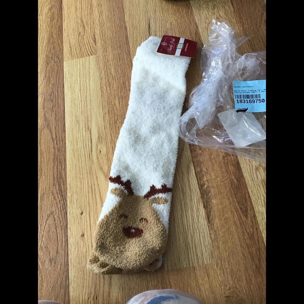 North Pole socks from jcpenny, new, plush, slipper sock with grips, 4-10, unisex